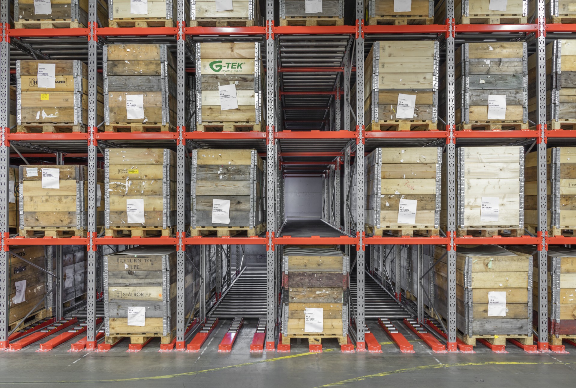 Live storage racking EAB